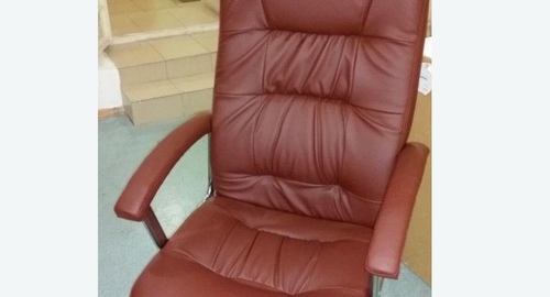 Обтяжка офисного кресла. Кызыл