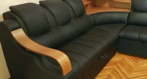 Перетяжка кожаного дивана. Кызыл